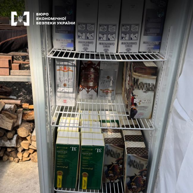 БЕБ - зловмисники налагодили реалізацію фальсифікованого алкоголю