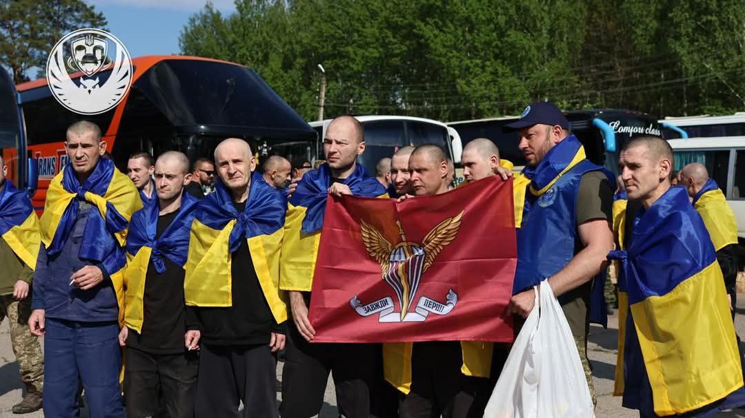 Перший день великого обміну: 390 українців визволено з російської неволі