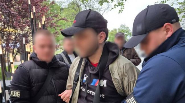 Національна поліція України викрила схему переправлення військовозобовязаних через кордон до Молдови