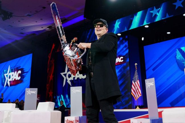 Ілон Маск відходить від політики — боїться за власну безпеку та хоче зосередитись на бізнесі