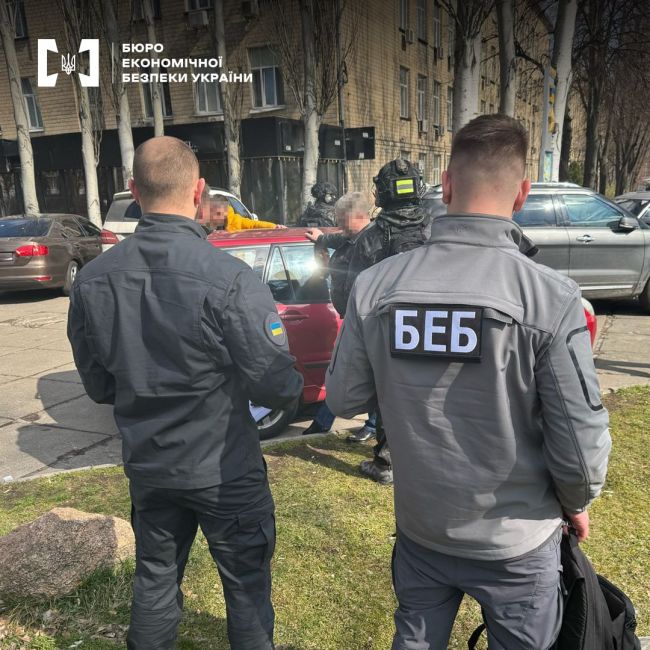 БЕБ притягло фальшивомонетника до суду