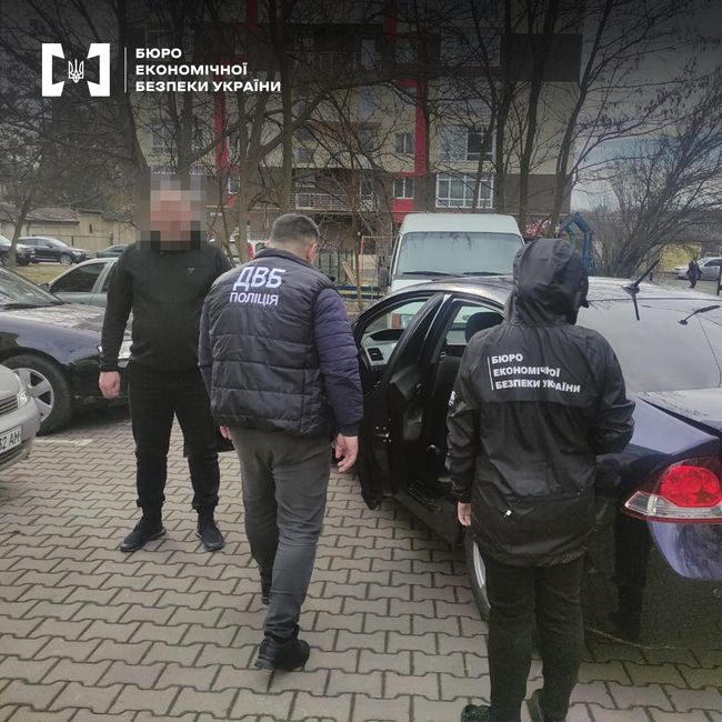 Чернівчанин підробляв військові документи. Недовго Чернівчанин підробляв військові документи. Недовго