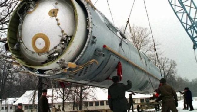 Рівно 29 років тому Україна передала останню ядерну зброю до рф, позбувшись статусу ядерної держави