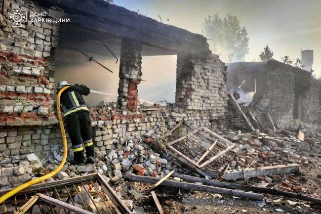 Комбінована повітряна атака ворога на Харківщину: є постраждалі