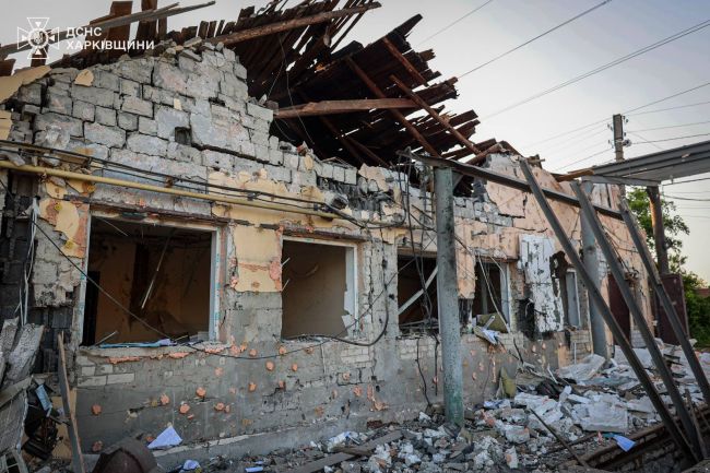 Комбінована повітряна атака ворога на Харківщину: є постраждалі