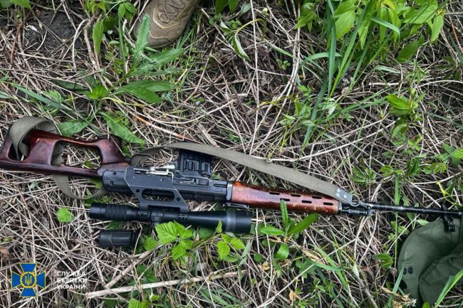 СБУ, ДБР та Нацполіція затримали ще 6-х ділків, які намагалися продавати трофейну зброю в Україні