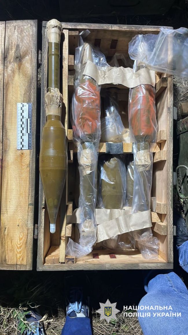 Нацполіція провела масштабну загальнодержавну спецоперацію по боротьбі з незаконним обігом зброї та боєприпасів: триває понад 500 обшуків Нацполіція провела масштабну загальнодержавну спецоперацію по боротьбі з незаконним обігом зброї та боєприпасів: триває понад 500 обшуків