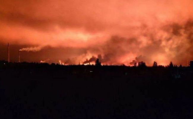 Росіяни цієї ночі масовано атакували Кременчук з повітря з використанням «Калібрів», «Кинджалів», «Іскандерів» та дронів, — місцеві ЗМІ