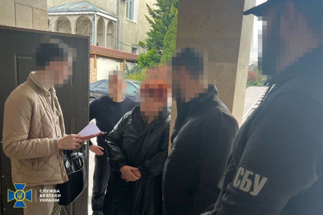 СБУ - посадовці Одеської міськради розкрали кошти на поховання українських воїнів