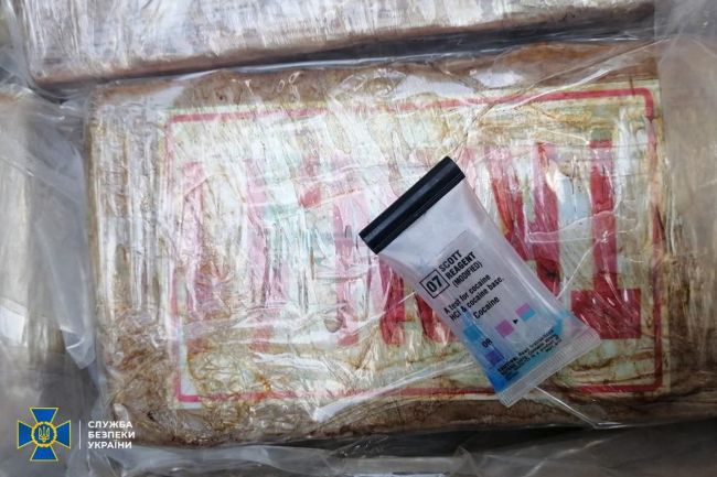 За матеріалами СБУ та Нацполіції тюремні вироки отримали члени міжнародної наркомафії, які курували контрабанду кокаїну до ЄС