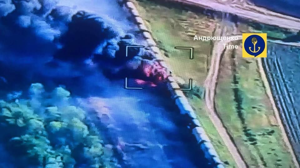 Наші дрони від ГУР МО підпалили ворожий ешелон з пальним