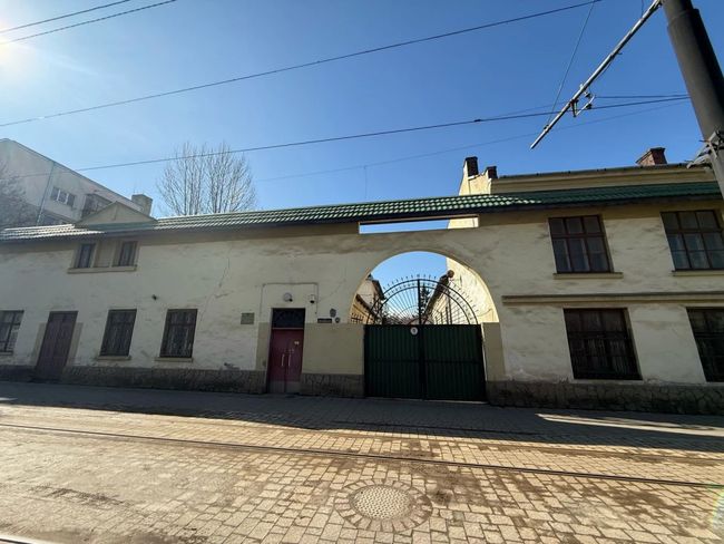 Поштова компанія Meest купує конструкторське бюро Топаз у Львові за 107 млн грн