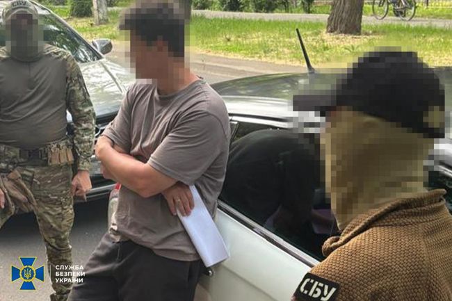 СБУ затримала в Одесі ділка, який намагався підкупити посадовця оборонного підприємства, щоб отримати секретні розробки ЗСУ
