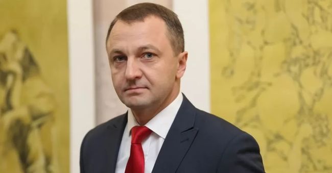 Уряд звільнив Тараса Кременя з посади мовного омбудсмена