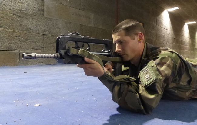 Розкриті технічні характеристики французької автоматичної гвинтівки FAMAS F1