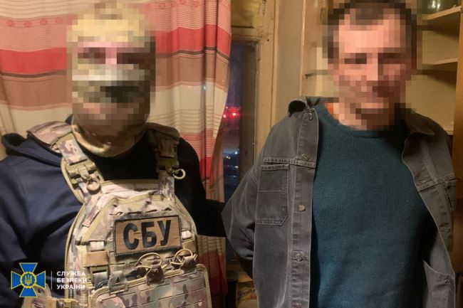 СБУ запобігла теракту в Запоріжжі: затримано агентів фсб, які готували підрив воїнів «Азову» СБУ запобігла теракту в Запоріжжі: затримано агентів фсб, які готували підрив воїнів «Азову»