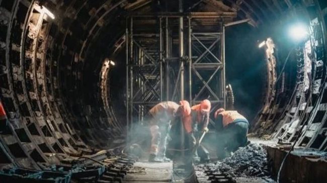 Руйнування тунелю в метро Києва: підозру отримав директор департаменту КМДА