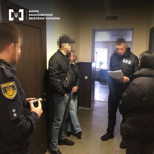 Розтрата 4,4 млн грн державних коштів під час закупівлі квадроциклів