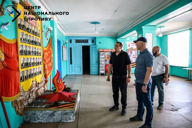 росіяни шукають українську символіку на ТОТ Херсонщини