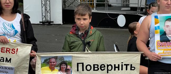 У Києві провели акцію Покинуті в полоні. 4 роки байдужості