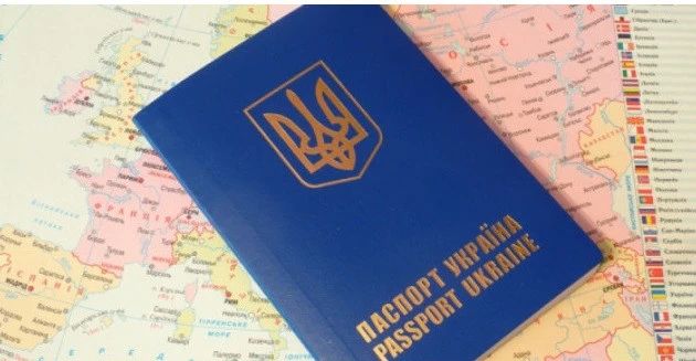 У Верховній Раді розглядають дозвіл на виїзд за кордон для чоловіків віком від 18 до 25 років