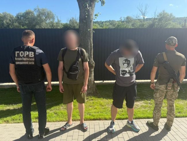 На Вінниччині прикордонники зупинили «заплив» через Дністер на акваскутері