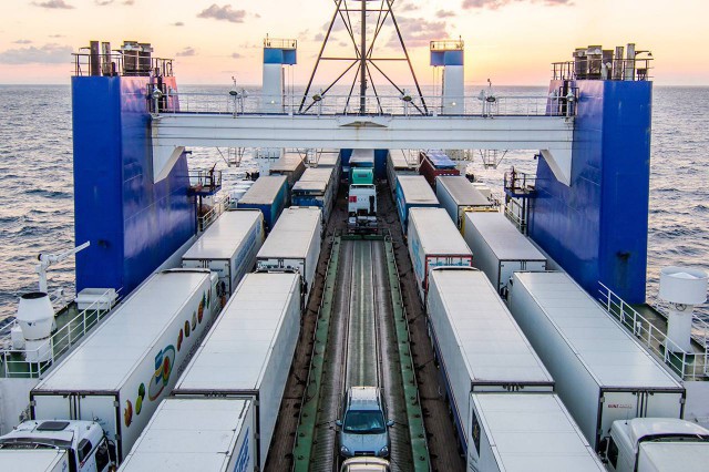 Західні санкції посилюють ізоляцію Калінінграда - СЗР