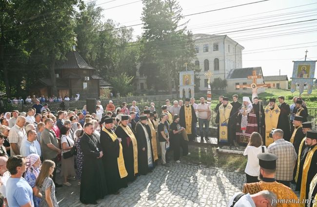 Митрополит Епіфаній відвідав Кам’янець-Подільський та освятив хрест на місці майбутнього кафедрального собору