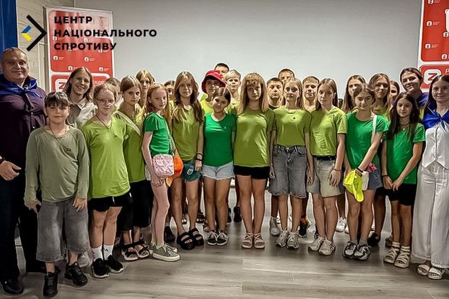 кремль вчить дітей правильно любити росію