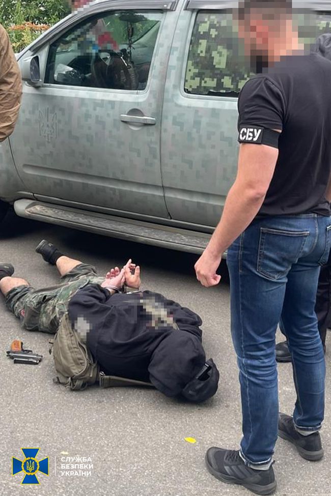 СБУ і Нацполіція затримали ще пʼятьох організаторів «ухилянтських схем»