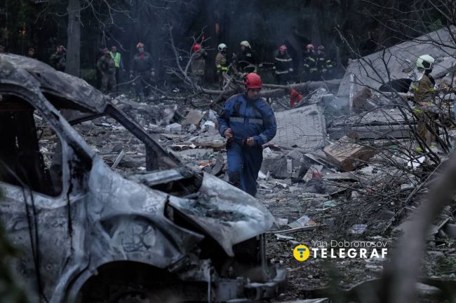 Ворог підступно завдав ракетного удару по Києву після тривалої тривоги