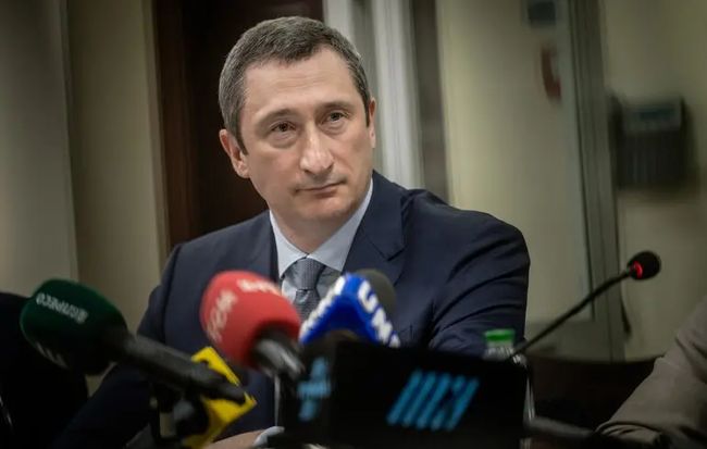 Зарплата 300 тисяч та бронювання: Чернишов влаштовував охорону та персонал у Нафтогаз – ЗМІ