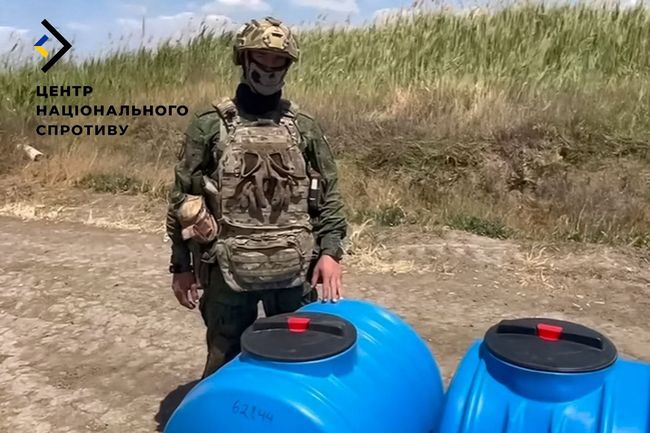 Окупанти завозять воду лише для армії, ігноруючи цивільних Окупанти завозять воду лише для армії, ігноруючи цивільних