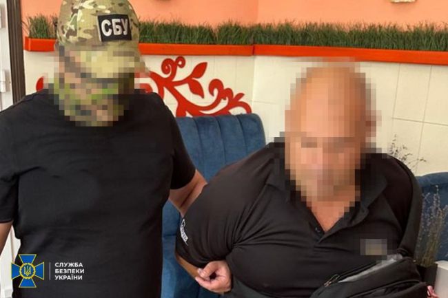 СБУ та Нацполіція затримали ще сімох організаторів «ухилянтських схем» у різних регіонах України СБУ та Нацполіція затримали ще сімох організаторів «ухилянтських схем» у різних регіонах України