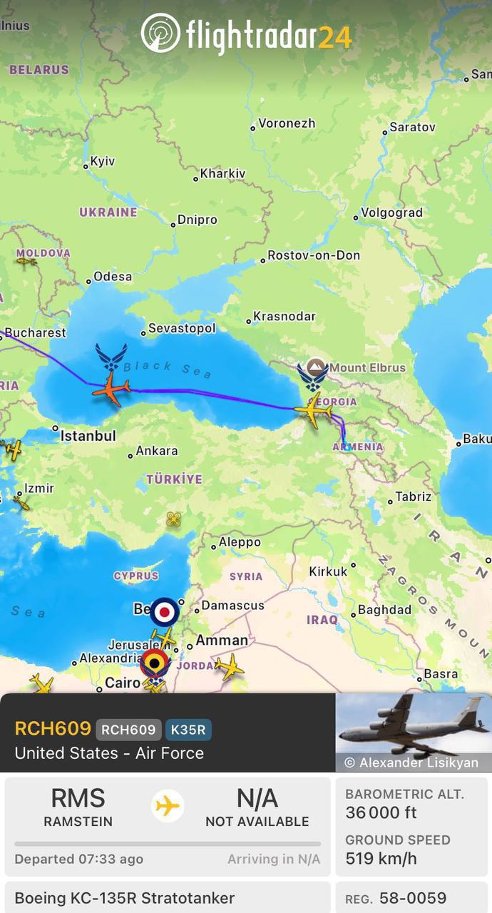До Єревана прилетіли американські літаки