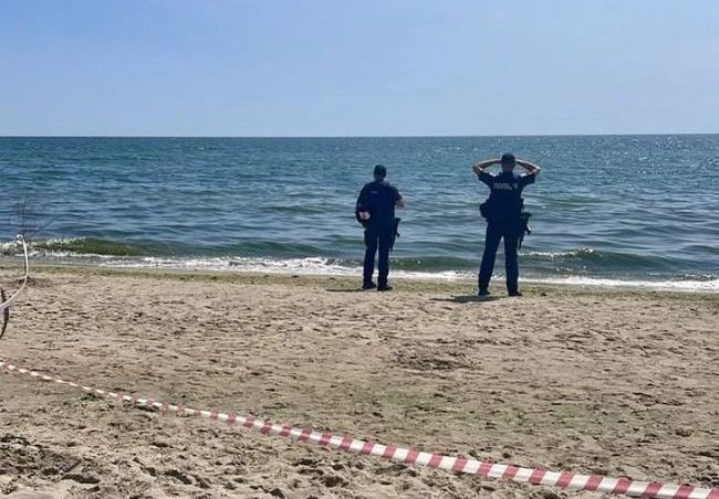 Вдруге за літо: на забороненому пляжі у Затоці міни вбили трьох відпочивальників