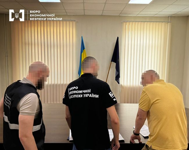 Детективи ТУ БЕБ у м. Києві повідомили про підозру колишньому начальнику 23 військової санітарної летючки Командування Медичних сил ЗСУ