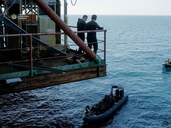 Кирило Буданов проінспектував позиції на Зміїному та газовидобувних платформах у Чорному морі