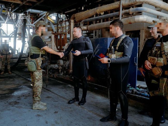 Кирило Буданов проінспектував позиції на Зміїному та газовидобувних платформах у Чорному морі