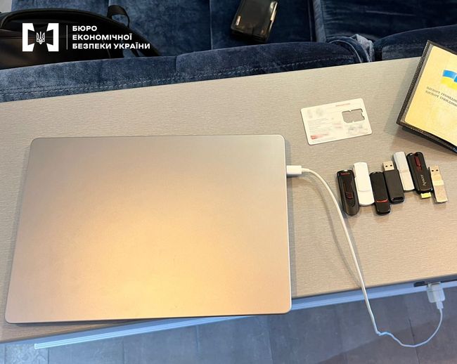 Закупили захищені планшети за завищеними цінами? Під суд - БЕБ