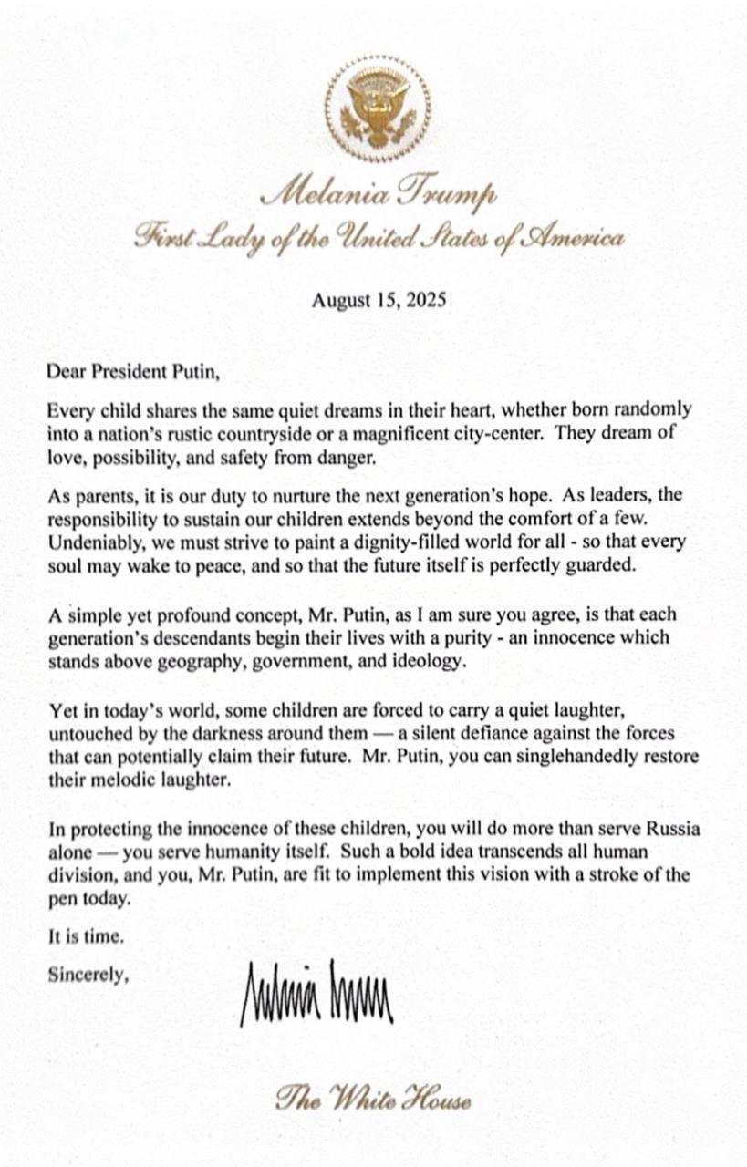 Журналісти опублікували текст «мирного листа», який Меланія Трамп написала путіну