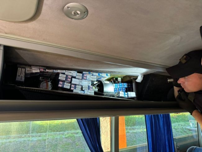 Підробіток на контрабанді не вдався: закарпатець втратив автобус вартістю майже 5 млн грн (ВІДЕО) Підробіток на контрабанді не вдався: закарпатець втратив автобус вартістю майже 5 млн грн (ВІДЕО)