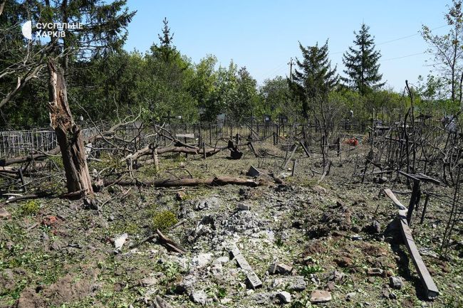 росіяни воюють навіть з мертвими (ФОТО) росіяни воюють навіть з мертвими (ФОТО)