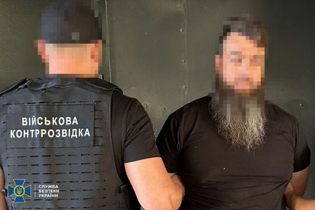 СБУ та Нацполіція ліквідували ще одну ухилянтську схему у Києві: на обшуках у фігурантів виявили понад 17 млн грн готівки