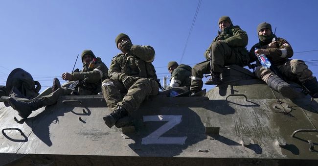 Унікальні предмети побуту й мистецтва: окупанти розграбували музеї Донеччини та Луганщини