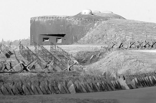 Давайте вспомним, какие гарантии давались Чехословакии, когда Судетскую область передавали Германии.