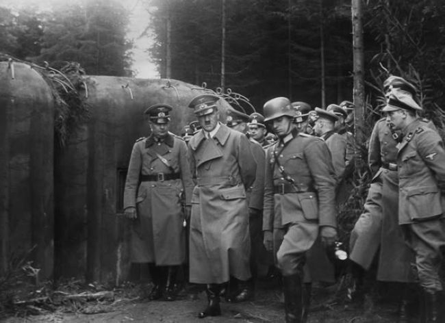 Давайте вспомним, какие гарантии давались Чехословакии, когда Судетскую область передавали Германии.