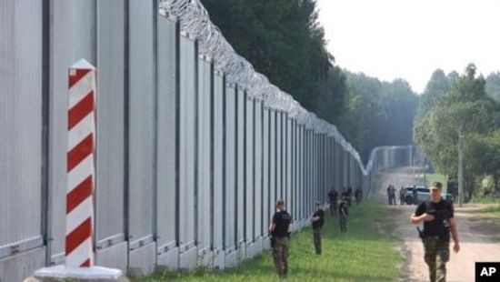 Мигрантский кризис: нелегалы с беларуси продолжают массово «атаковать» границу с Польшей