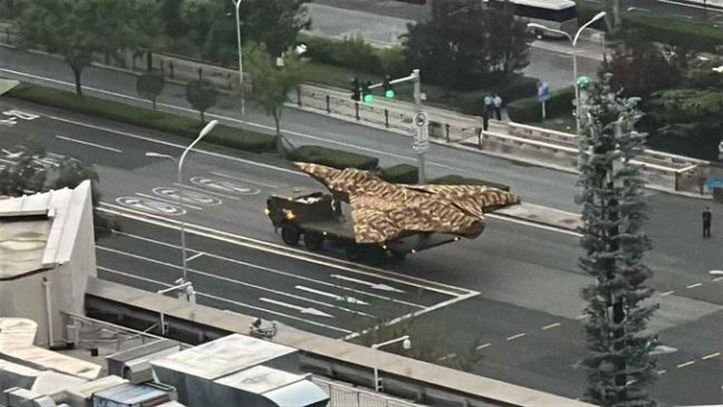 У Китаї супутникові знімки зафіксували десятки видів зброї, здатної завдати ударів США, - Bloomberg У Китаї супутникові знімки зафіксували десятки видів зброї, здатної завдати ударів США, - Bloomberg