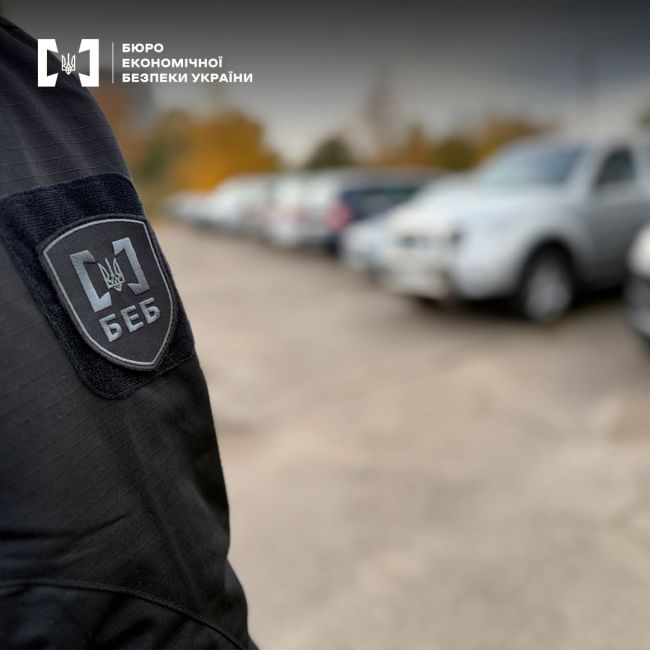 Детективи ТУ БЕБ у Львівській області викрили контрабанду автомобілів